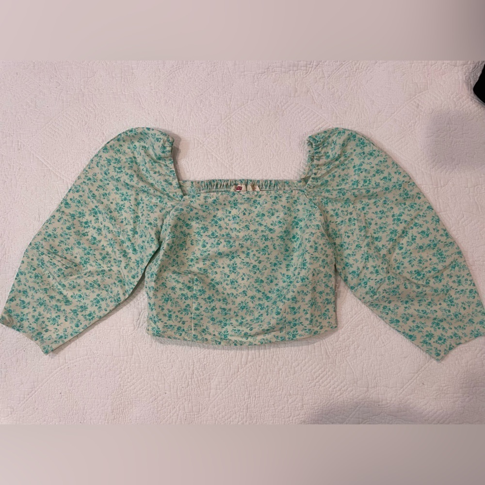 Levi’s Floral Puffy Sleeve Crop Top Blouse